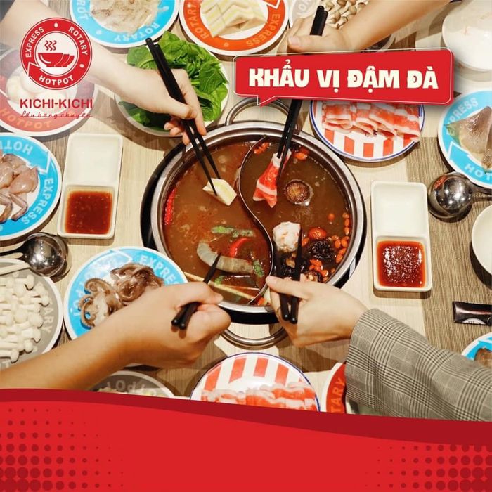 Kichi Kichi Võ Thị Sáu ảnh 2 - Không gian ẩm thực sống động với nồi lẩu nghi ngút khói