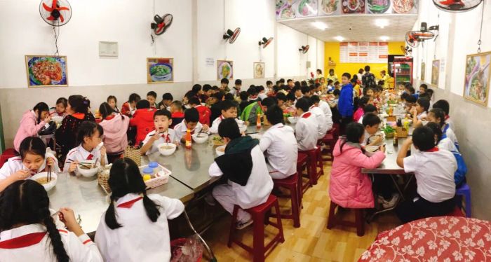 Hình ảnh tô phở bò thơm ngon đặc trưng tại Phở Hằng
