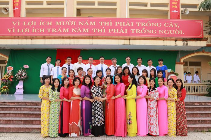 Hình ảnh Trường THPT Nguyễn Hữu Tiến 2