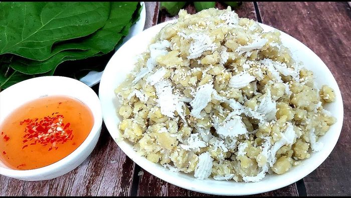 Bộ sưu tập hình ảnh chuối quết dừa trình bày đẹp mắt trên lá chuối tươi