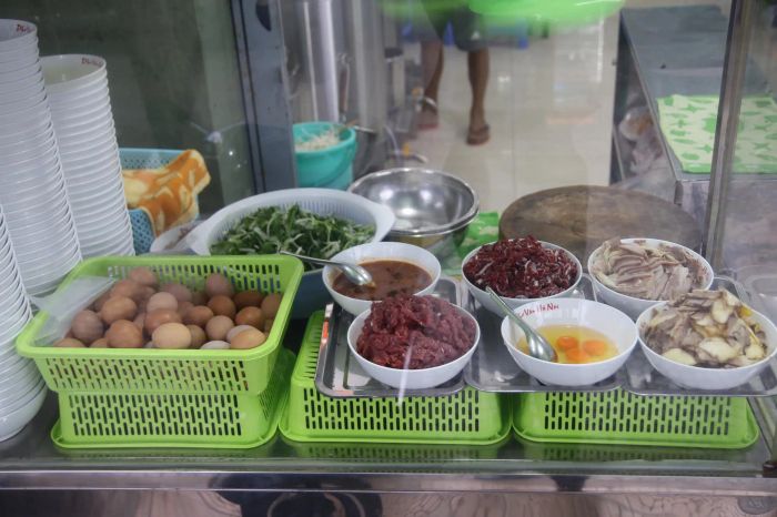 Hình ảnh tô phở bò truyền thống đậm đà tại Phở Vân