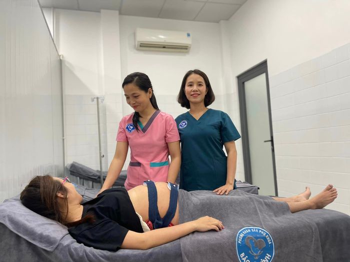 Không gian phòng khám ấm cúng của BS Tình