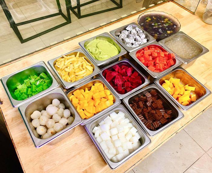 Không gian ấm cúng và những món chè đẹp mắt tại Chè Ngon Phố Vịt