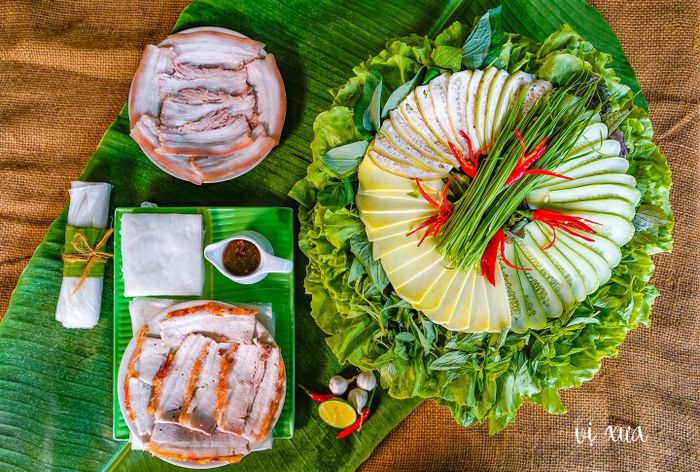 Bánh Tráng Cuốn Thịt Heo Vị Xưa - Góc nhìn nghệ thuật về ẩm thực đường phố (Ảnh 2)