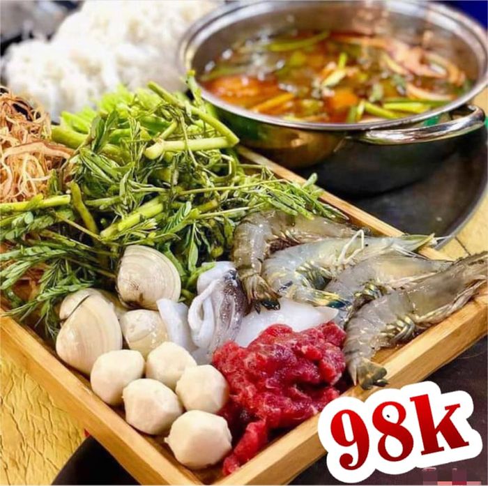Không gian nghệ thuật tại Bích Họa Quán