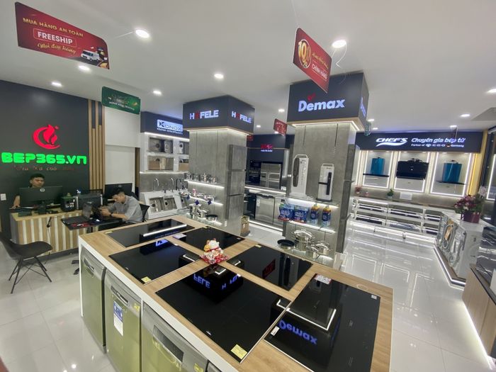 Không gian trưng bày ấn tượng tại Bếp 365 - Siêu thị thiết bị cao cấp