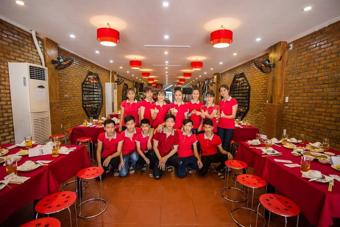 Những thố cơm vàng ươm hấp dẫn tại Nhà Đỏ