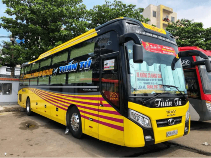 Hình ảnh đội xe hiện đại Nhà xe Tuấn Tú