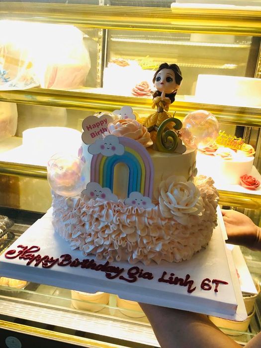 Bộ sưu tập bánh ngọt đa dạng từ Hiền Thư Family Bakery