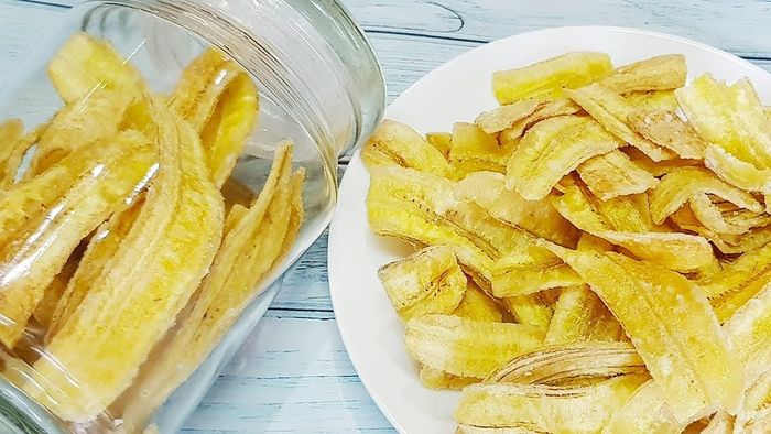 Hình ảnh snack chuối được trình bày đẹp mắt