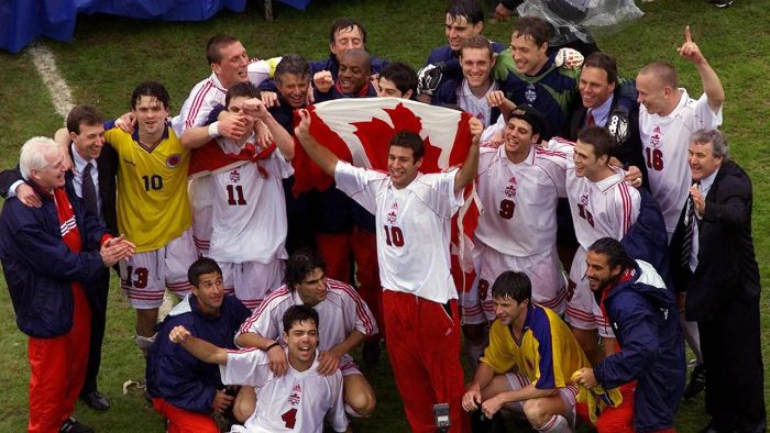 Khoảnh khắc Canada đăng quang Cúp Vàng CONCACAF 2000