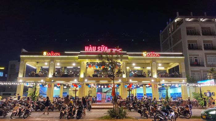 Hình ảnh không gian sang trọng tại Hàu Sữa Restaurant Đà Nẵng