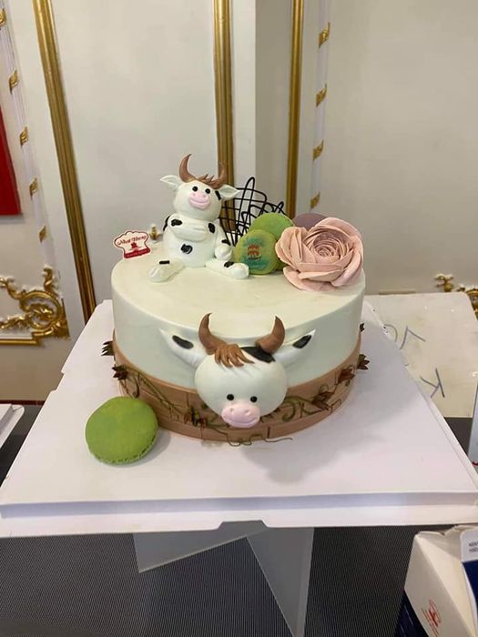 Bánh kem Trung Ngân ảnh 2 - Khoảnh khắc đẹp tựa tranh vẽ, nơi nghệ thuật và hương vị hòa quyện.