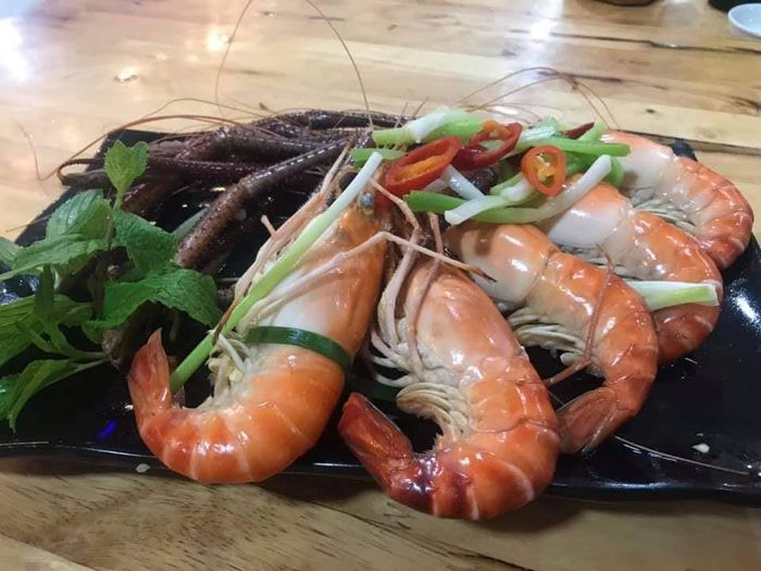 Hình ảnh Lẩu Gia Đình DuLy S' - Không gian ấm cúng cho bữa cơm gia đình