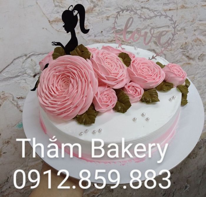 Những tác phẩm bánh nghệ thuật đầy màu sắc tại Thắm Bakery
