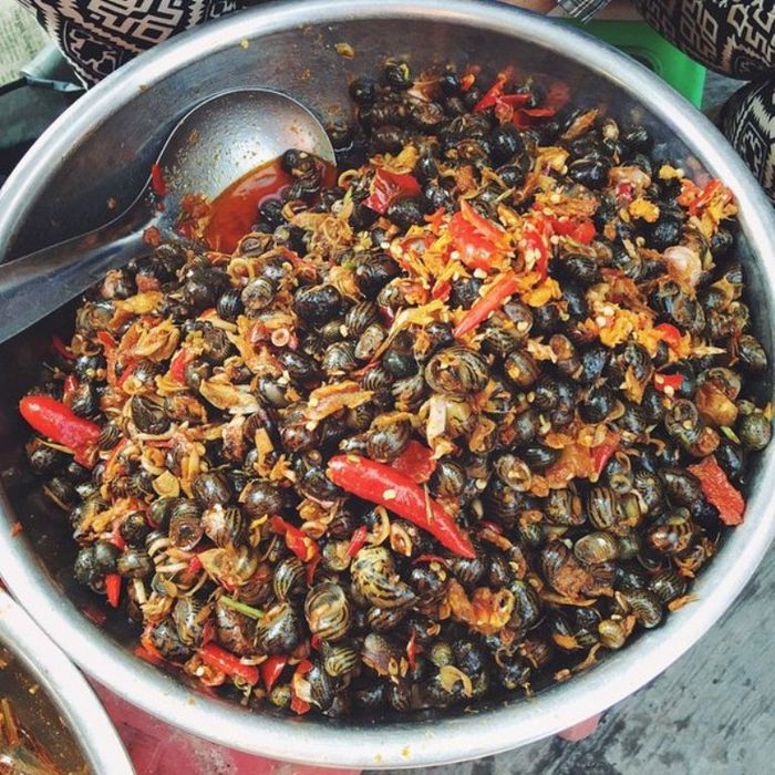 Không gian ẩm thực sôi động tại chợ Bắc Mỹ An