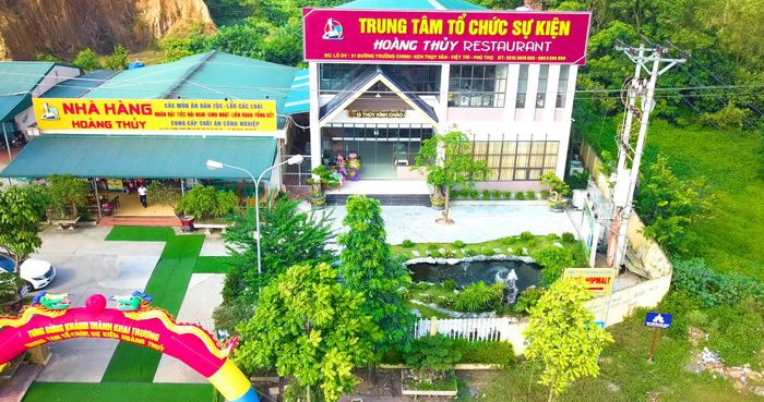 Không gian tiệc cưới sang trọng tại Nhà Hàng Hoàng Thủy