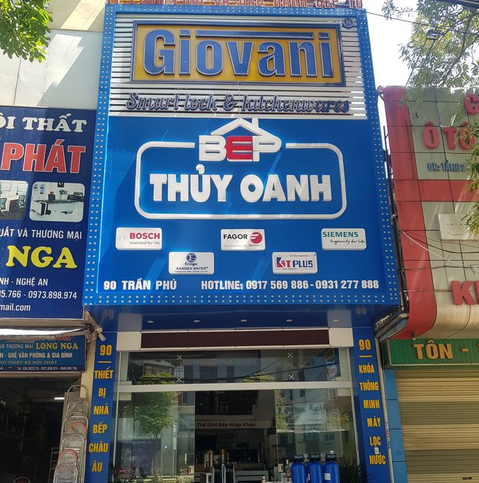 Không gian trưng bày sang trọng tại Bếp Thủy Oanh