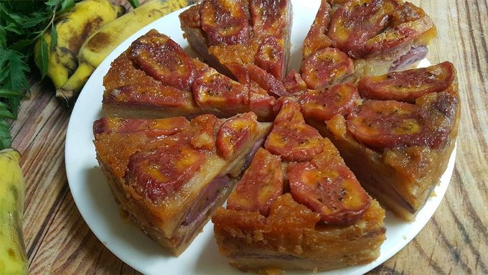 Bánh chuối nướng ảnh 2 - Kiệt tác vàng óng ánh dưới ánh nắng, lớp mặt caramel tự nhiên như bức tranh tĩnh vật ẩm thực