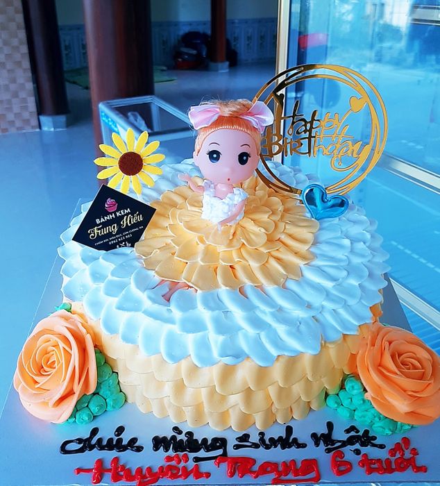 Hình ảnh bánh kem nghệ thuật đặc sắc tại Tiệm Bánh Trung Hiếu