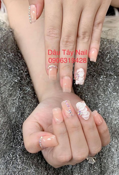 Dâu Tây Nail - Mẫu móng đẹp 2
