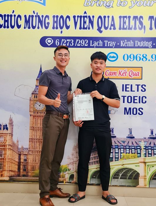 Hình ảnh Thầy Tấn Phát - Chuyên gia luyện thi IELTS đầy tâm huyết