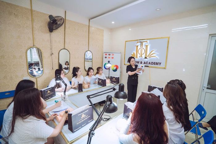 Học viện thẩm mỹ quốc tế HT ảnh 1