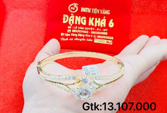 Không gian ấn tượng tại Tiệm Vàng Đặng Khá 6