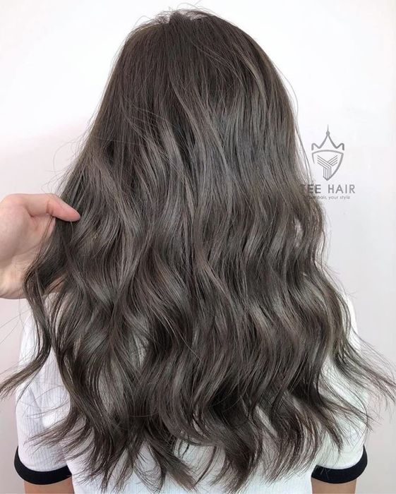 Không gian hiện đại và dịch vụ chuyên nghiệp tại Tee Hair Salon