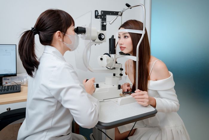 Hai Yen Eye Care - Hình ảnh không gian khám chữa bệnh sang trọng, hiện đại với đầy đủ trang thiết bị tối tân.