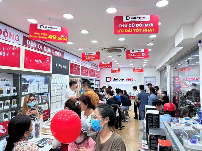 Không gian trưng bày hiện đại tại Di Động Việt - Ảnh 2