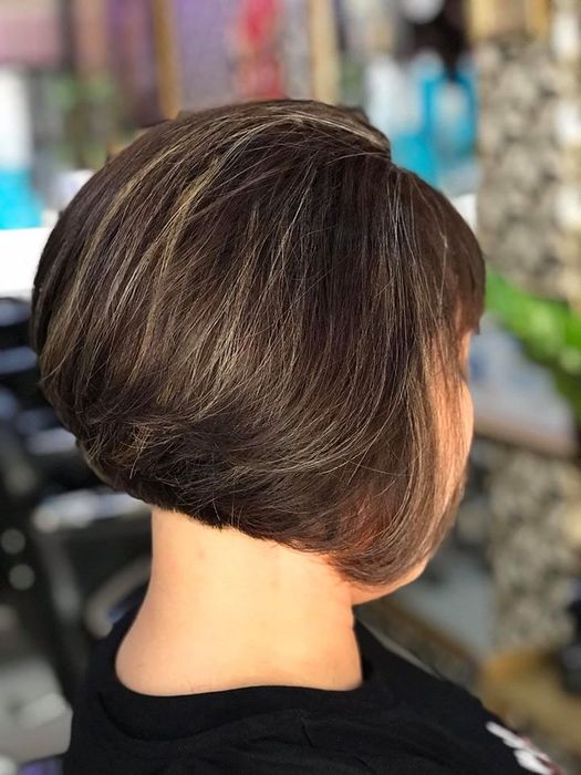 Không gian sang trọng và hiện đại tại Hair Salon Quản