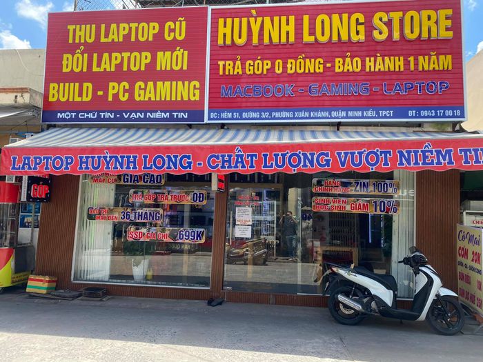 Không gian trưng bày ấn tượng tại Huỳnh Long Store - Ảnh 1