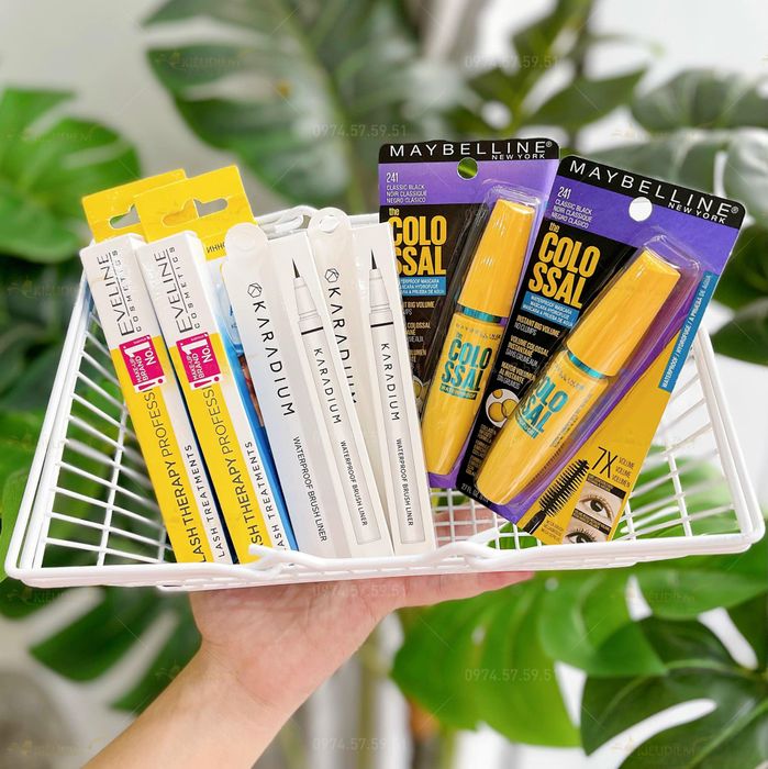 Không gian trưng bày đầy màu sắc tại Kiều Diễm Beauty Cosmetics