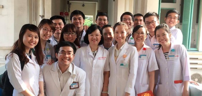 Phòng Khám Bác Sĩ Mắt Đoàn Hồng Dung - Hình ảnh không gian khám chữa bệnh hiện đại, trang bị đầy đủ thiết bị chuyên sâu về đáy mắt.