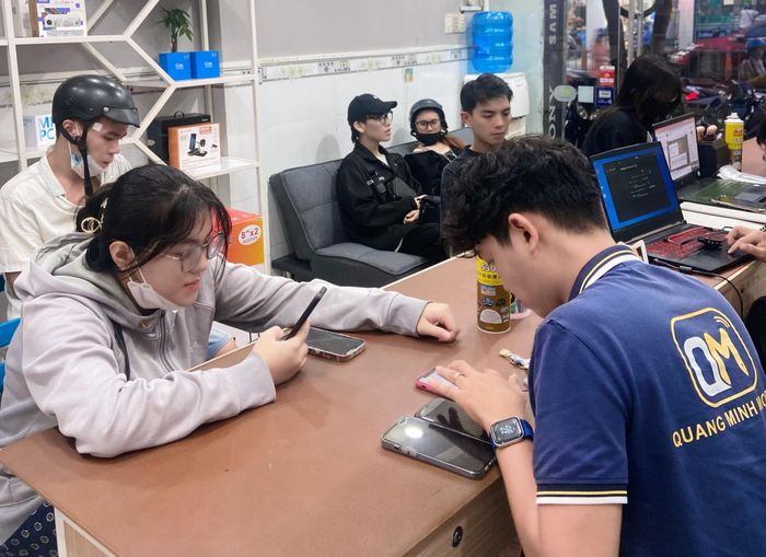 Ảnh 1 từ Quang Minh Mobile - Nơi công nghệ hiện lên qua từng khung hình