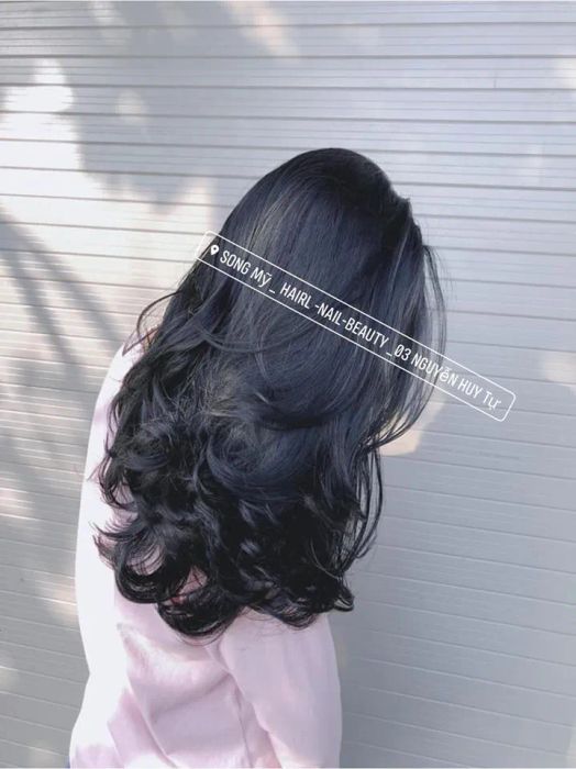 Đội ngũ stylist chuyên nghiệp và quy trình làm đẹp chuẩn mực tại Song Mỹ Hairsalon