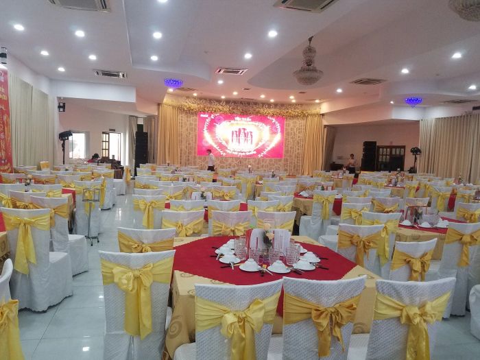 Hình ảnh đội ngũ chuyên nghiệp và thiết bị hiện đại của Điền Phát Event