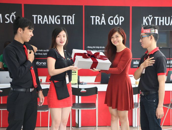 Hình ảnh không gian FPT Shop