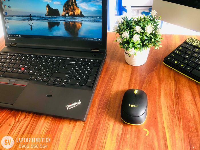 Góc làm việc chuyên nghiệp tại Laptop Sinh Viên Cần Thơ - Ảnh 3