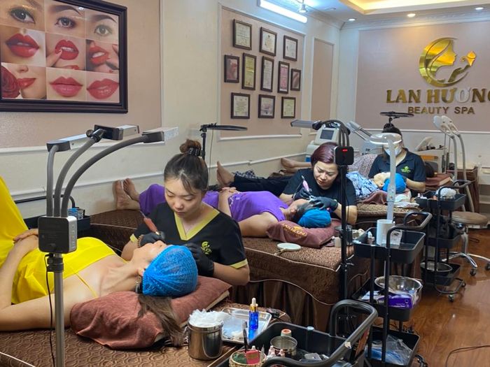 Không gian đào tạo chuyên nghiệp tại Thẩm mỹ viện Lan Hương