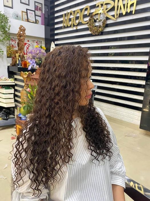 Những mẫu tóc thời thượng được tạo kiểu tại Salon Ngọc Trinh