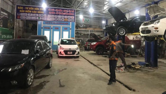 Hành trình phục hồi sức sống cho xế yêu qua những hình ảnh tại Gara Hùng Phát