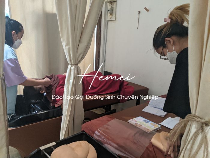 Hình ảnh đào tạo thực tế tại Hemei