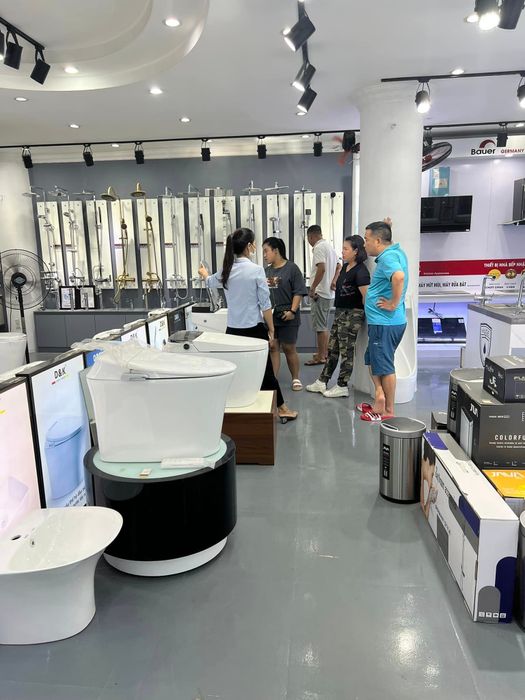 Hình ảnh Showroom Nội Thất Nguyệt Châm – Nơi hội tụ các thiết bị vệ sinh đa dạng, đẳng cấp và chất lượng.
