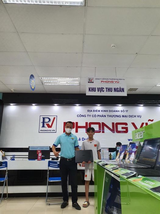 Phong Vũ Nghệ An ảnh 1 - Không gian trưng bày đầy cảm hứng công nghệ
