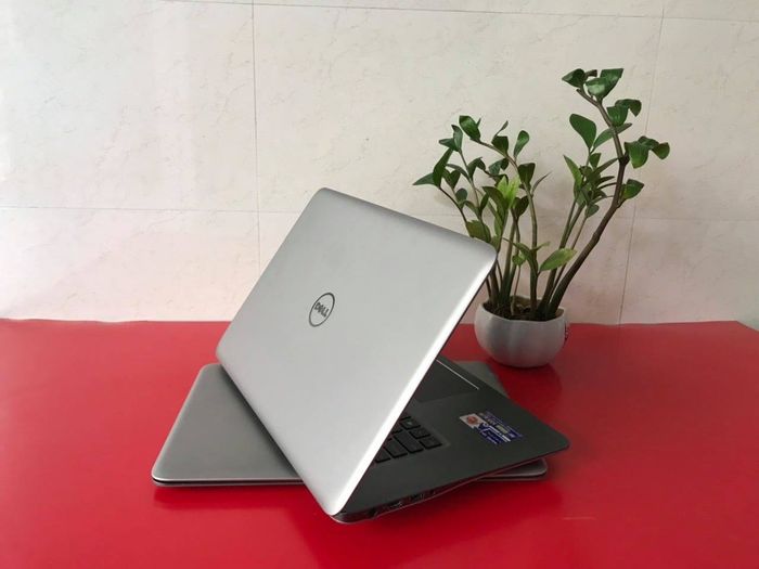 Hình ảnh sản phẩm nổi bật tại Laptop VinhLink