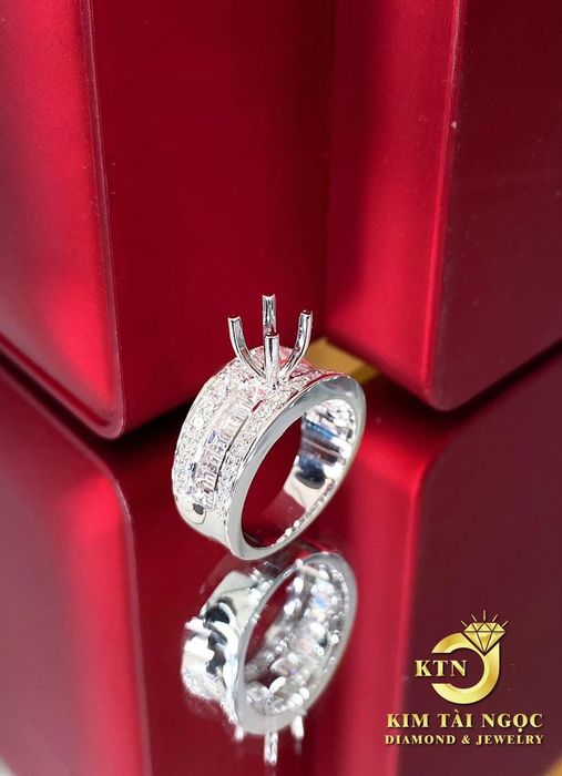 Nhẫn kim cương chế tác tinh xảo tại Kim Tài Ngọc