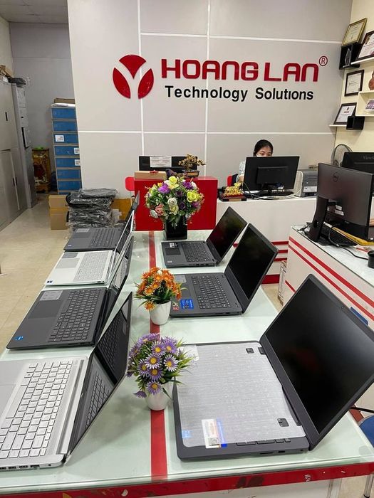 Không gian trưng bày hiện đại tại Hoàng Lân Computer