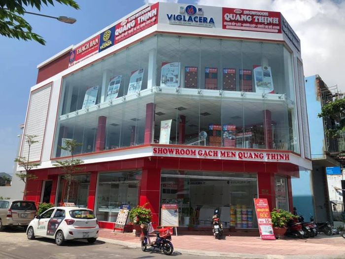Không gian trưng bày ấn tượng tại Showroom Quang Thịnh